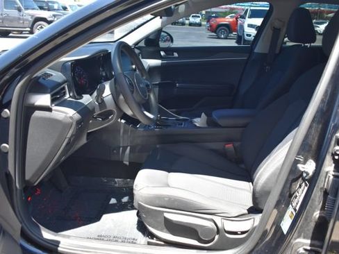 Used 2022 Kia K5 LX FWD image 16