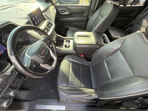 Used 2021 GMC Yukon SLT w/ SLT Luxury Plus Package AWD/4WD image 10