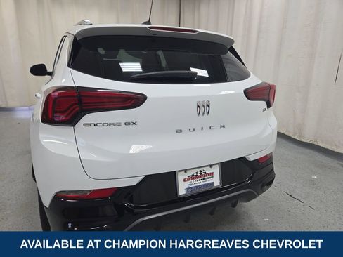 Used 2024 Buick Encore GX Sport Touring image 40