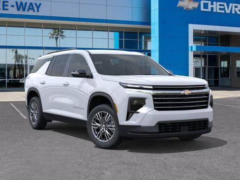 New 2026 Chevrolet Traverse LT w/ Driver Confidence Package image 7