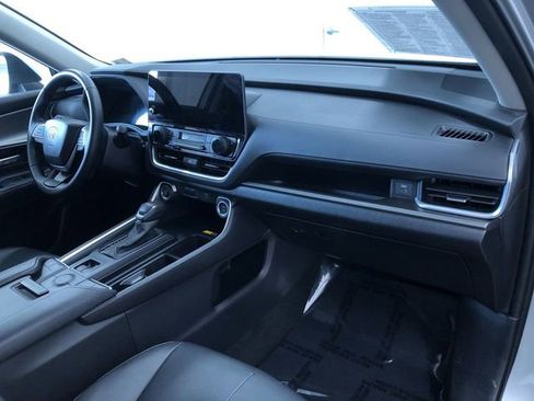 Certified 2025 Toyota Grand Highlander AWD image 23