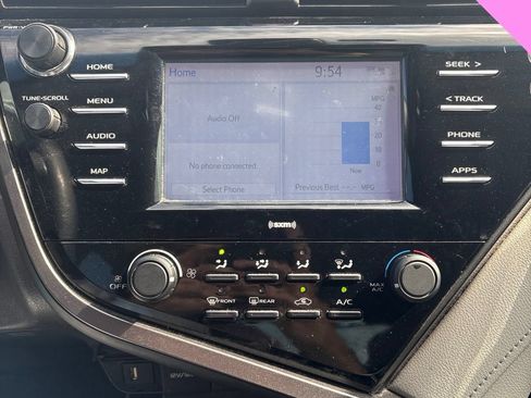Used 2020 Toyota Camry LE w/ Carpet Mat Package FWD image 13