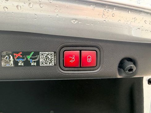 Used 2023 Mercedes-Benz E 350 4MATIC Sedan w/ Premium Package image 36