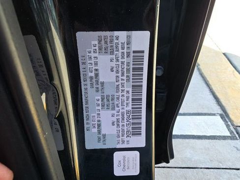 Used 2018 MAZDA MAZDA3 Touring image 28