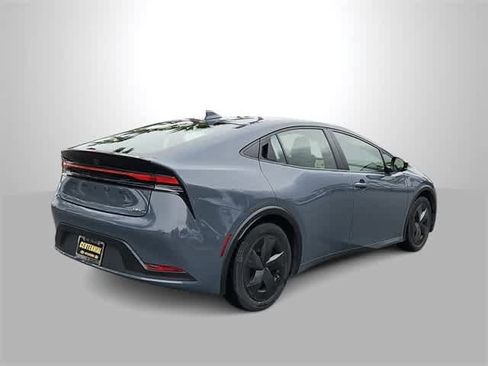 Used 2024 Toyota Prius LE image 8