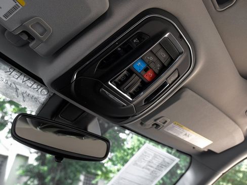 Used 2022 Jeep Grand Cherokee Laredo w/ Luxury Tech Group I image 39