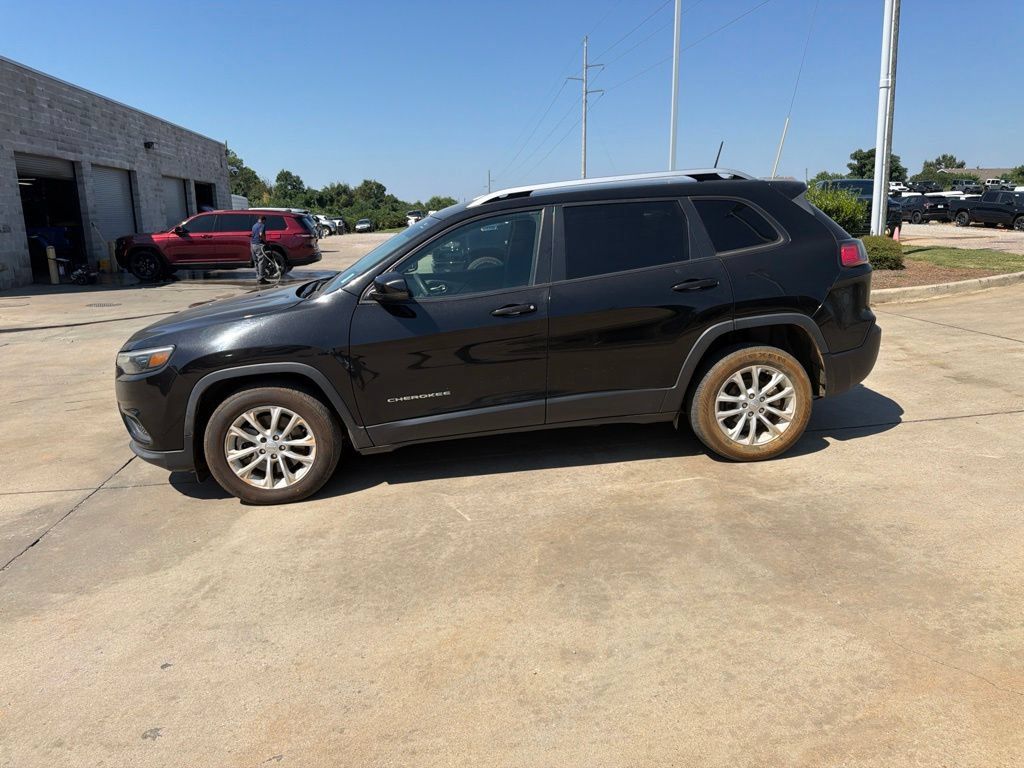 Used 2021 Jeep Cherokee Latitude FWD image 8