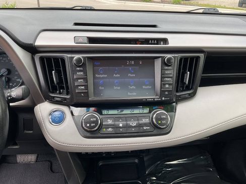 Used 2018 Toyota RAV4 XLE w/ Convenience Package AWD/4WD image 21