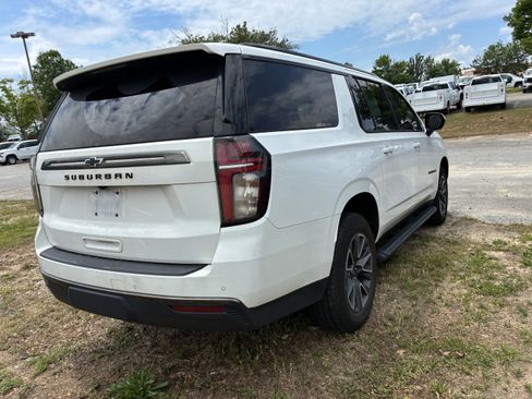 Used 2021 Chevrolet Suburban Z71 w/ Rear Media and Nav Package AWD/4WD image 8