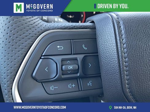 Used 2025 Toyota Tacoma TRD Off-Road AWD/4WD image 20