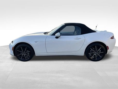 Used 2024 MAZDA MX-5 Miata Grand Touring RWD image 8