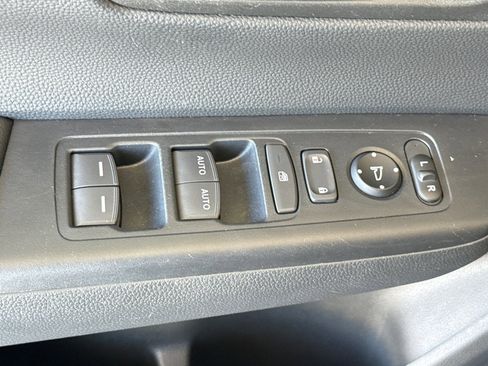 Certified 2025 Honda CR-V Sport image 13