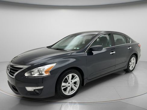 Used 2015 Nissan Altima 2.5 SV FWD image 5