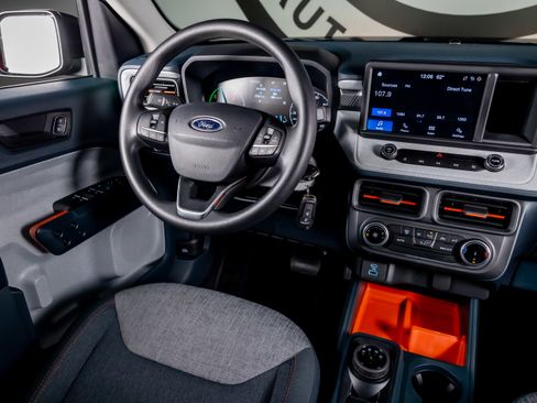 Used 2024 Ford Maverick XLT FWD image 6