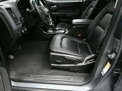 Used 2022 Chevrolet Colorado Z71 AWD/4WD image 9