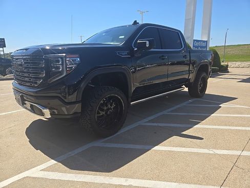 Used 2024 GMC Sierra 1500 Denali Ultimate image 1