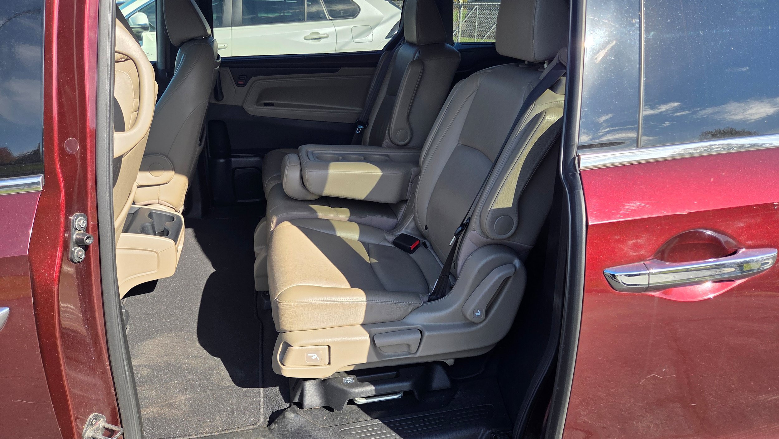 Used 2020 Honda Odyssey Elite image 12