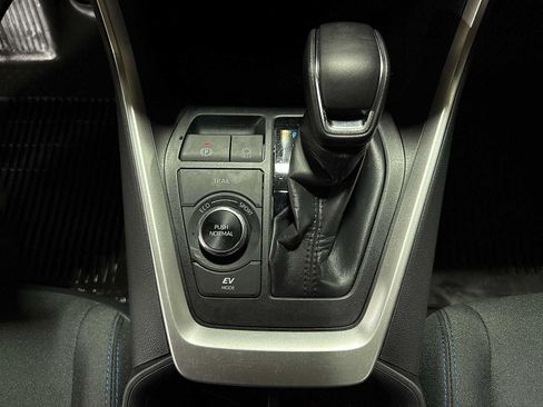 Used 2023 Toyota RAV4 SE w/ Convenience Package AWD/4WD image 32