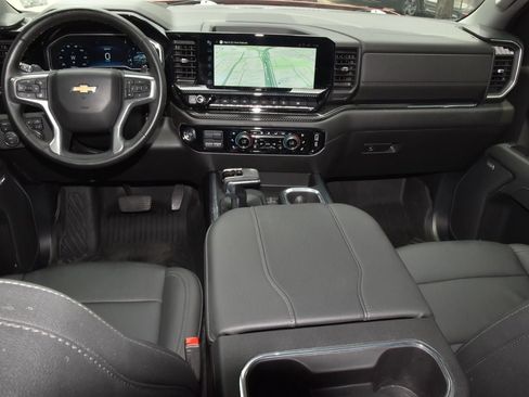Used 2025 Chevrolet Silverado 1500 LTZ AWD/4WD image 16