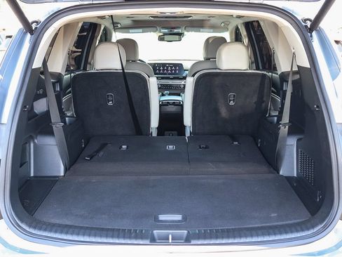 Used 2023 Kia Telluride EX w/ EX Captain's Chair Package FWD image 32