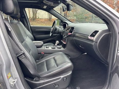 Used 2021 Jeep Grand Cherokee Limited AWD/4WD image 28