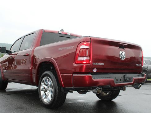 Used 2022 RAM 1500 Laramie AWD/4WD image 11