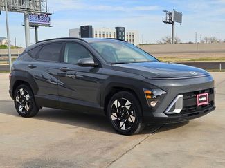 Used 2025 Hyundai Kona SEL video 3