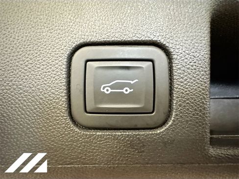 Used 2023 Chevrolet Equinox LT image 27