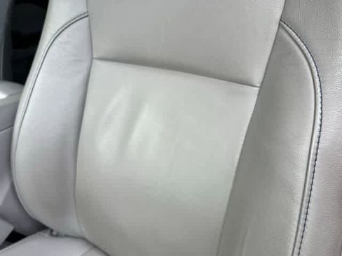 Used 2019 Toyota Highlander XLE image 7