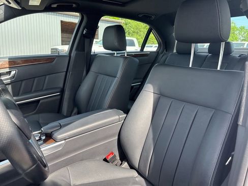 Used 2016 Mercedes-Benz E 350 4MATIC Sedan image 21