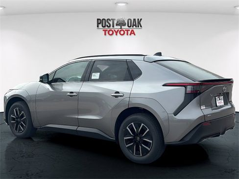 New 2026 Toyota bZ XLE Plus image 5