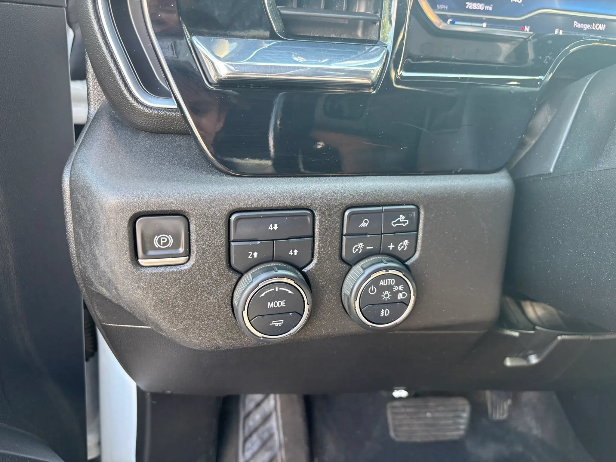 Used 2024 Chevrolet Silverado 3500 LT w/ Convenience Package AWD/4WD image 25