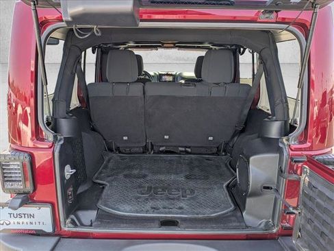 Used 2012 Jeep Wrangler Unlimited Sahara w/ Connectivity Group AWD/4WD image 6