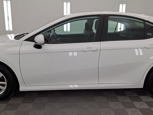 Certified 2025 Toyota Camry LE image 9