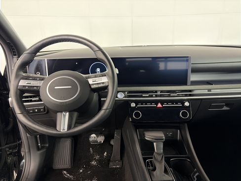 Certified 2025 Hyundai Santa Cruz Limited image 3