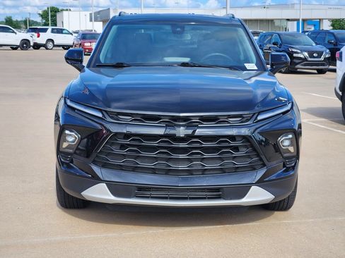 Used 2024 Chevrolet Blazer LT w/ Convenience Package FWD image 2