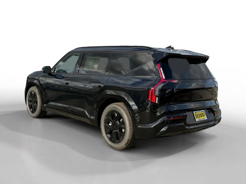 New 2026 Kia EV9 Land w/ Nightfall Edition Package image 3