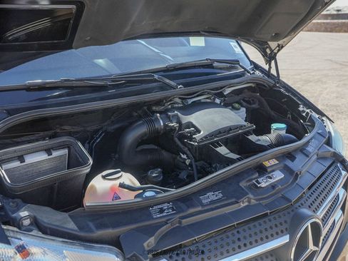 Used 2017 Mercedes-Benz Sprinter 3500 image 17