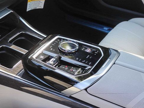 New 2026 BMW 740i RWD image 18