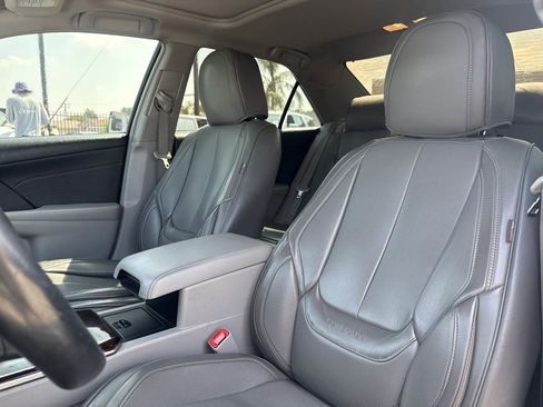 Used 2013 Toyota Camry XLE w/ Leather Pkg FWD image 8