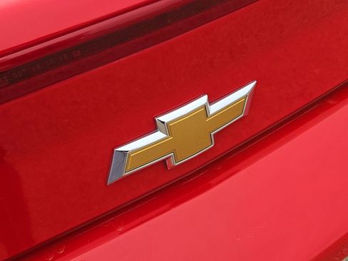 Used 2022 Chevrolet Camaro LT RWD image 13