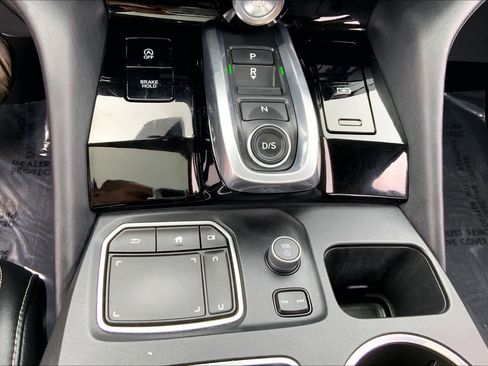 Used 2022 Acura MDX SH-AWD w/ Technology Package image 35