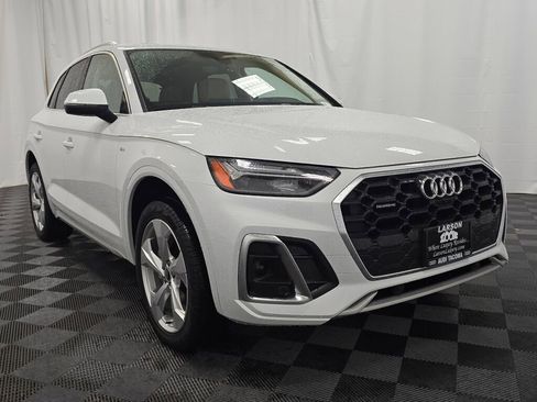 Certified 2025 Audi Q5 2.0T Premium Plus image 8