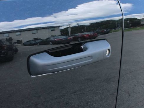 Used 2026 RAM 1500 Express AWD/4WD image 9