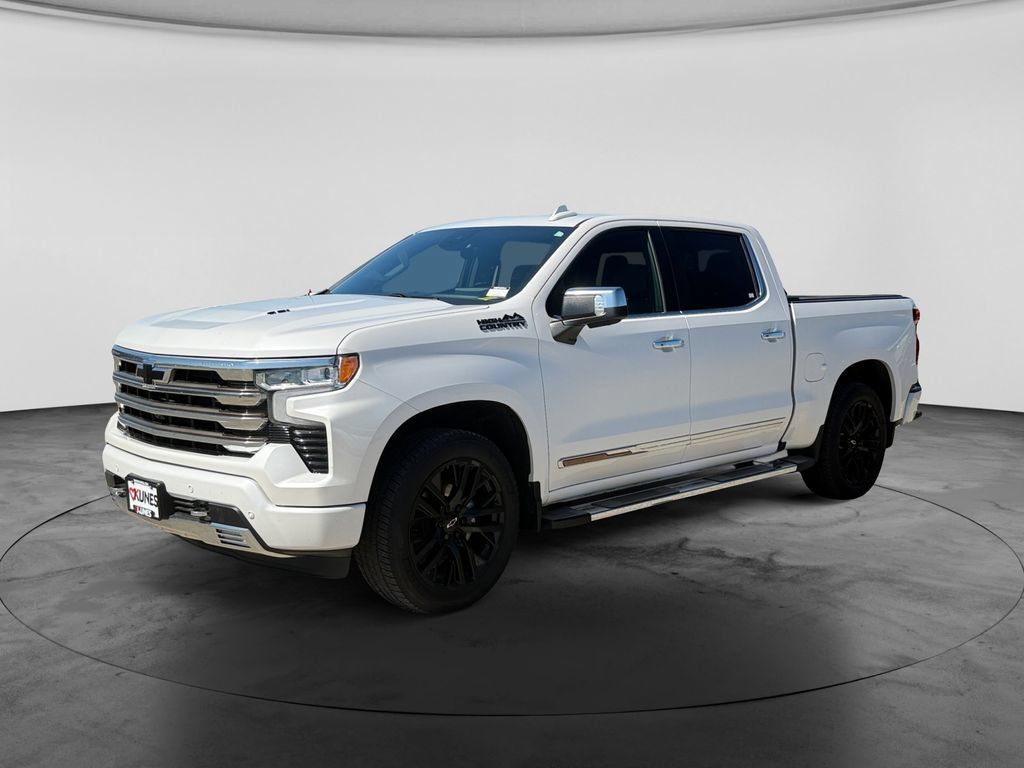 Used 2022 Chevrolet Silverado 1500 High Country w/ High Country Premium Package AWD/4WD image 4