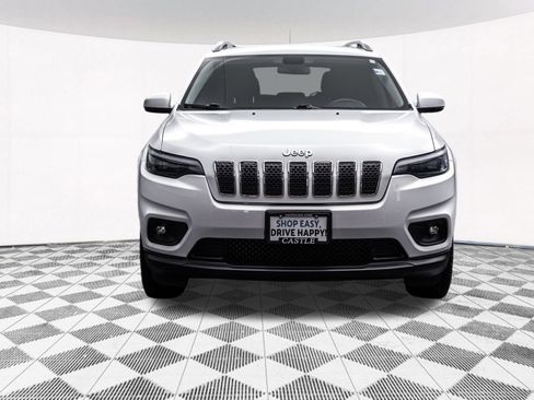 Used 2019 Jeep Cherokee Latitude w/ Cold Weather Group AWD/4WD image 16