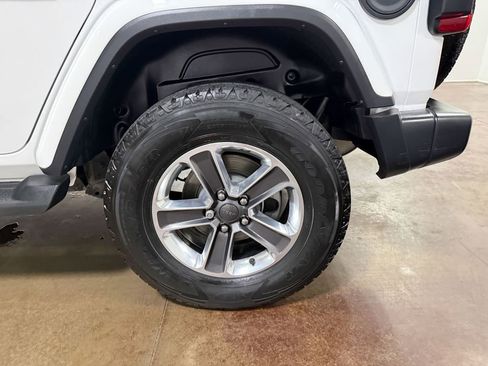 Used 2020 Jeep Wrangler Unlimited Sahara w/ LED Lighting Group AWD/4WD image 90