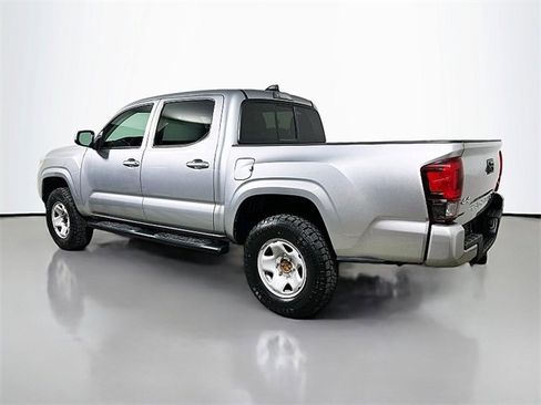 Used 2022 Toyota Tacoma SR image 5
