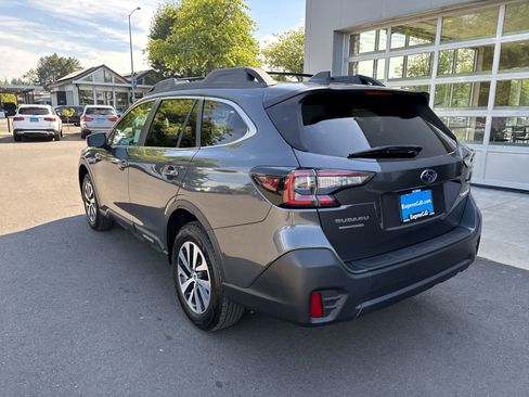 Used 2021 Subaru Outback Premium w/ Popular Package #1 AWD/4WD image 3