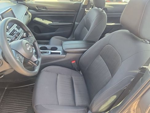 Certified 2025 Nissan Altima 2.5 S FWD image 14